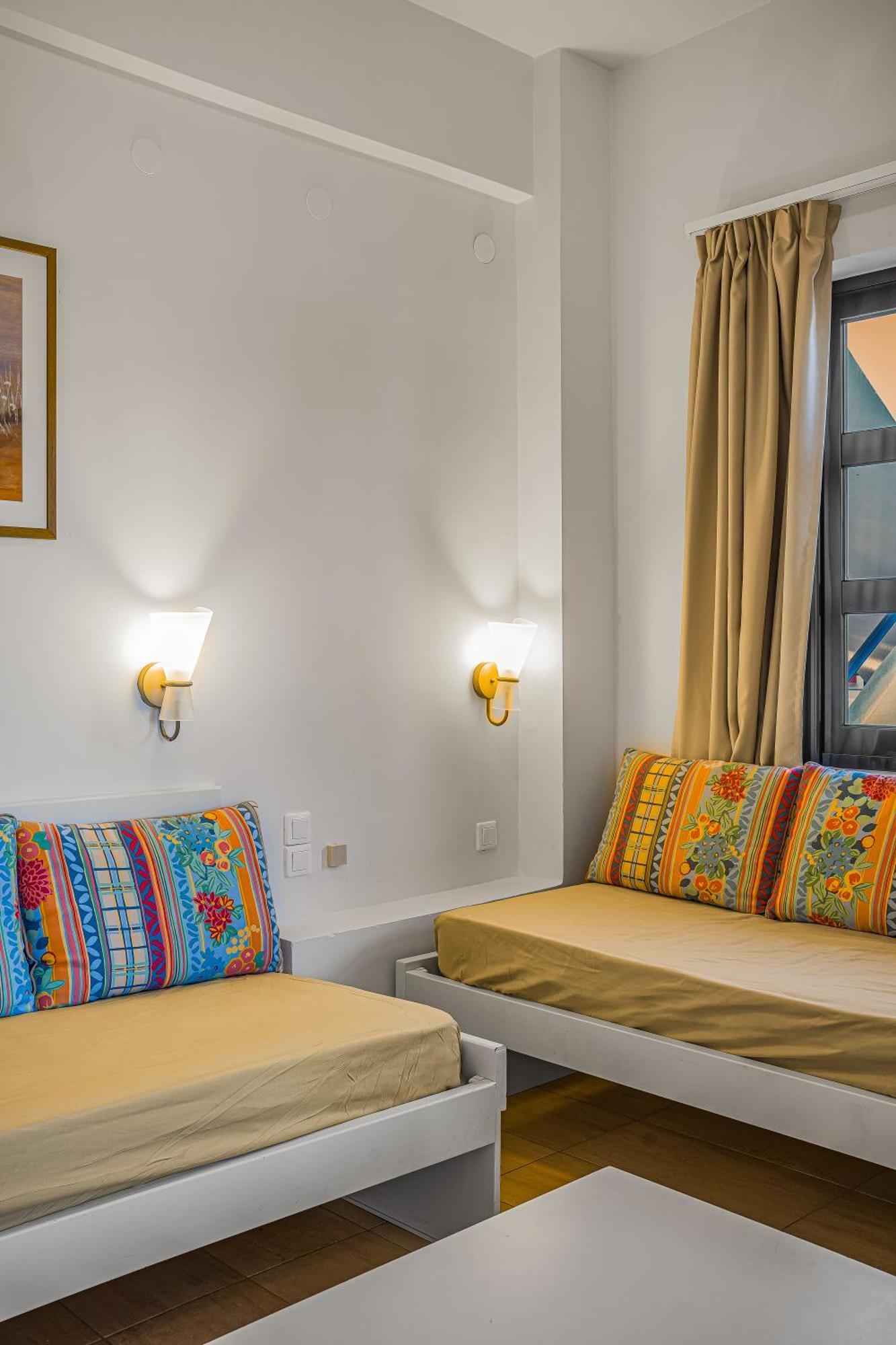 Paradise Hotel-Apartments สตาลิดา ภายนอก รูปภาพ